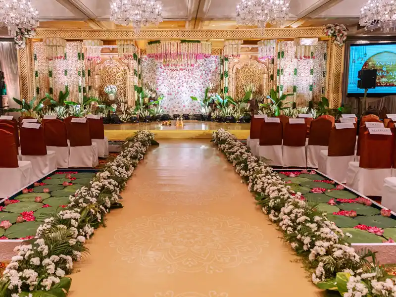 Banquet Hall Flower Decoration in Kolkata by Hayat Flower Decoration